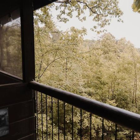 Misty Mountain Sunrise Villa เซอเวียร์วีล ภายนอก รูปภาพ